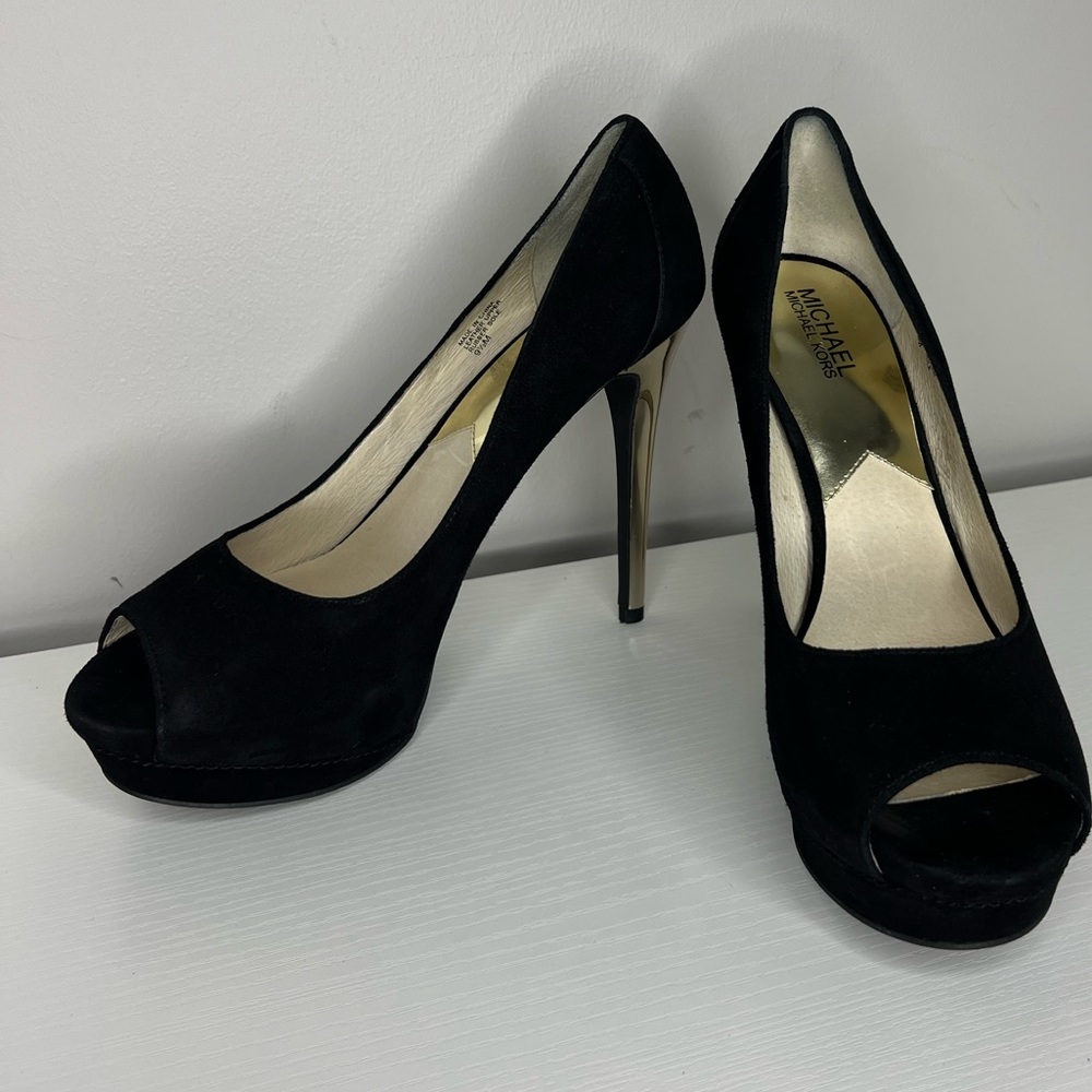 Michael Kors black suede peep toe pump with gold metallic heel. Size 9.5. New. - Picture 8 of 11